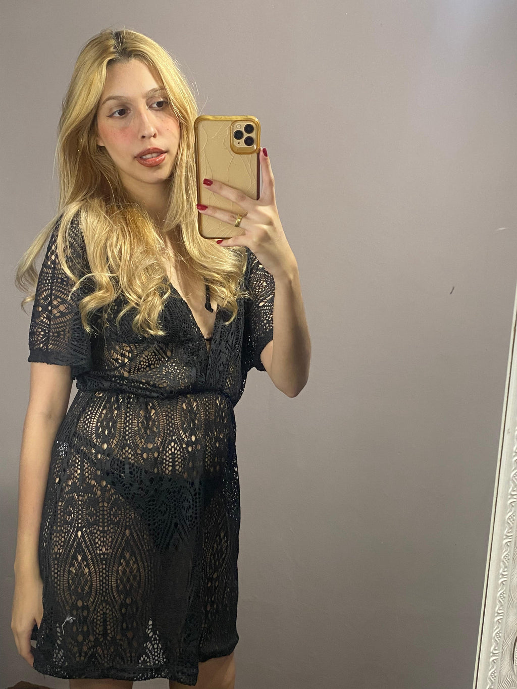 Vestido Curto V de Renda